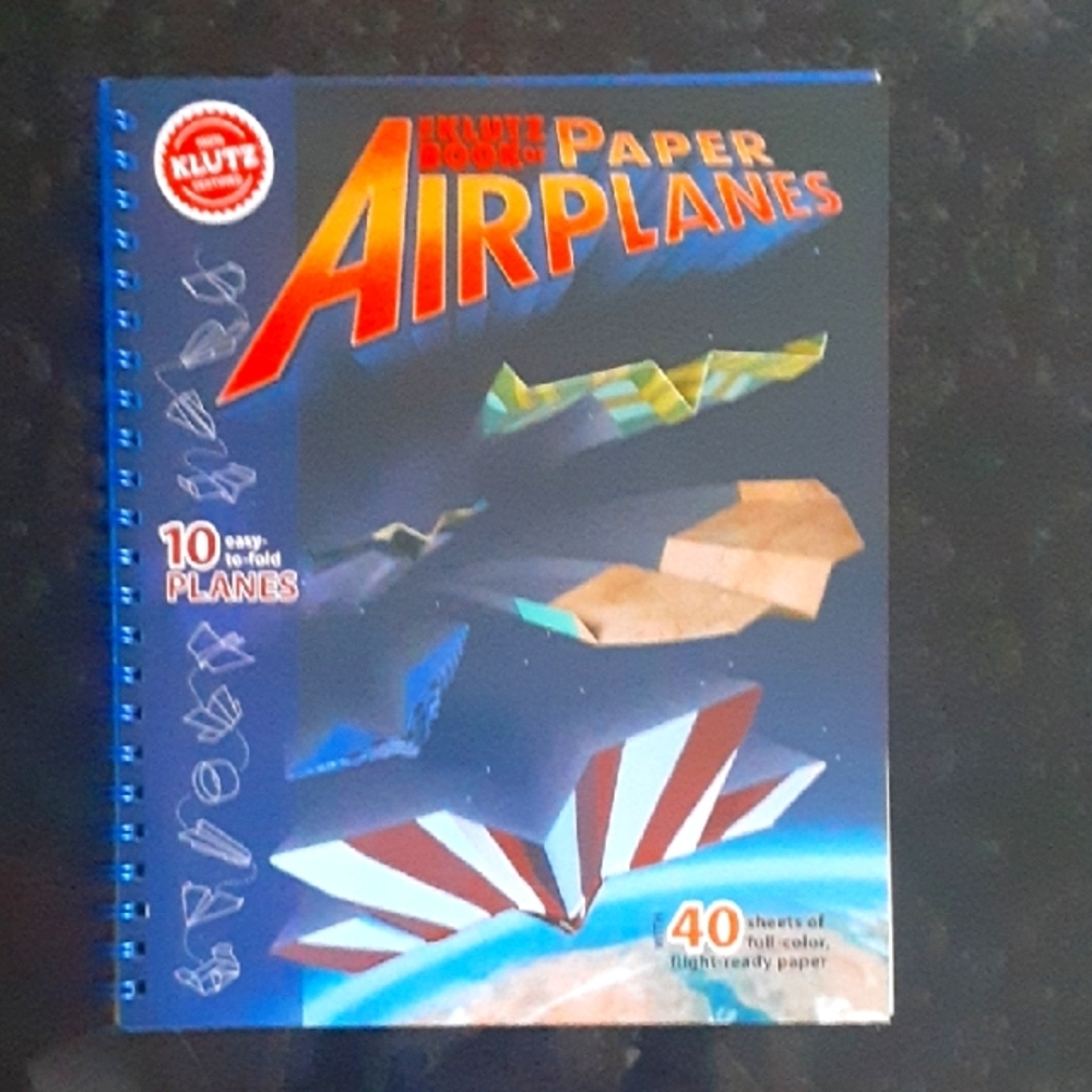 10 Best Paper Airplanes Book